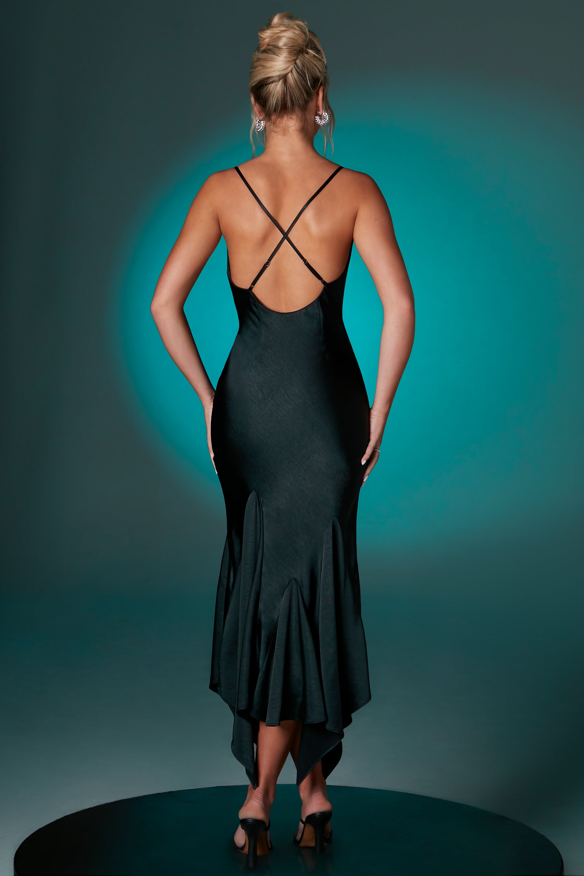 Vestido Midaxi Deep Plunge em Preto