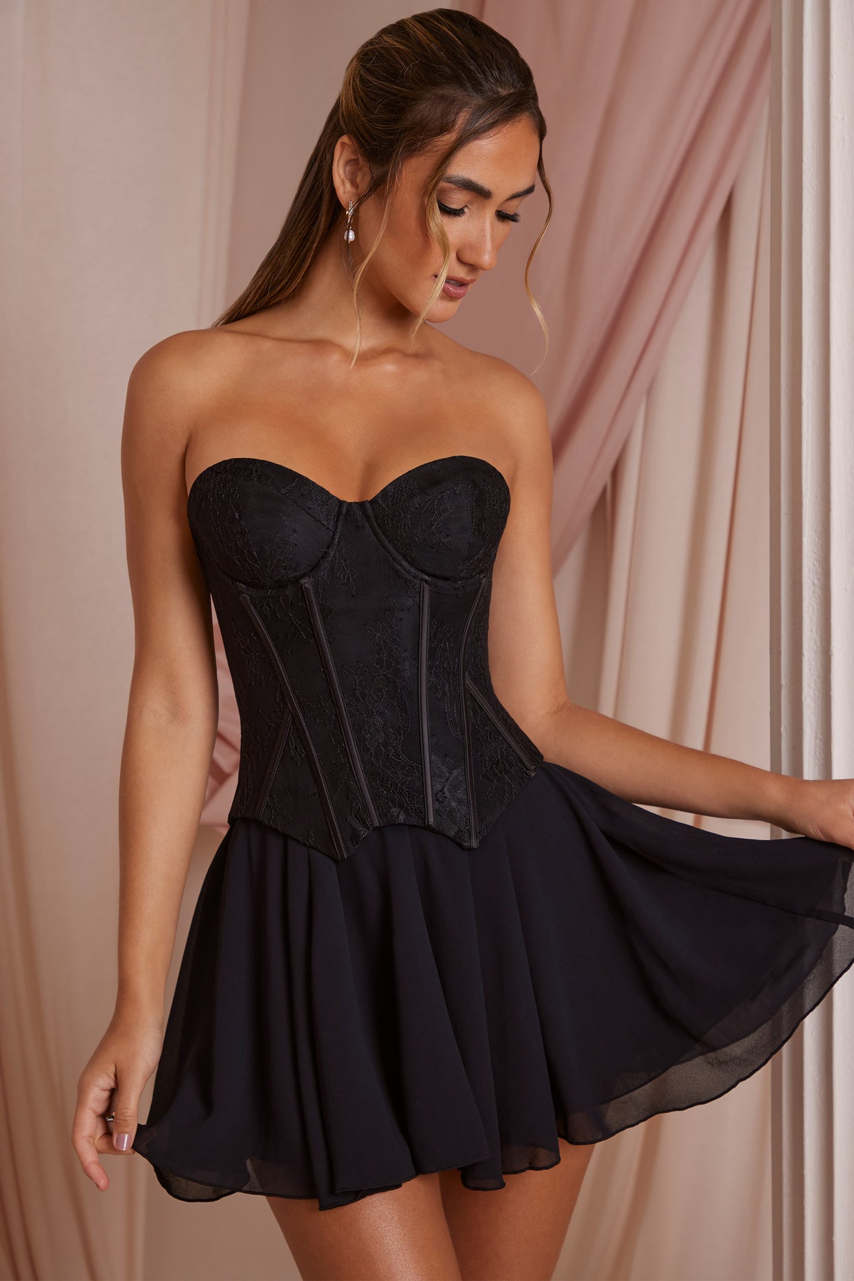 https://us.ohpolly.com/cdn/shop/products/6731_3_Chloe-Black-Strapless-Lace-Corset-Circle-Skirt-Mini-Dress.jpg?v=1680173793&width=1244