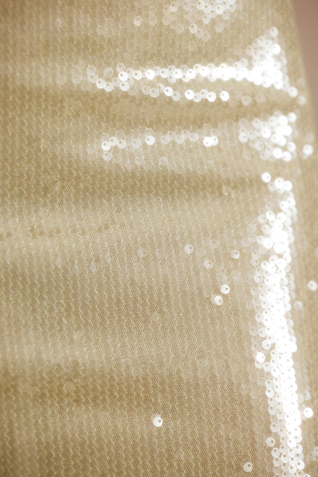 Falda larga de tiro medio con lentejuelas transparentes en pistacho