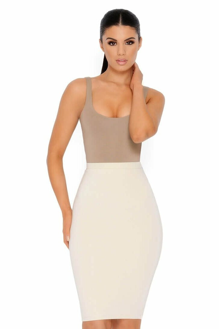 Falda midi de doble capa en color crema de Number 1 Fit