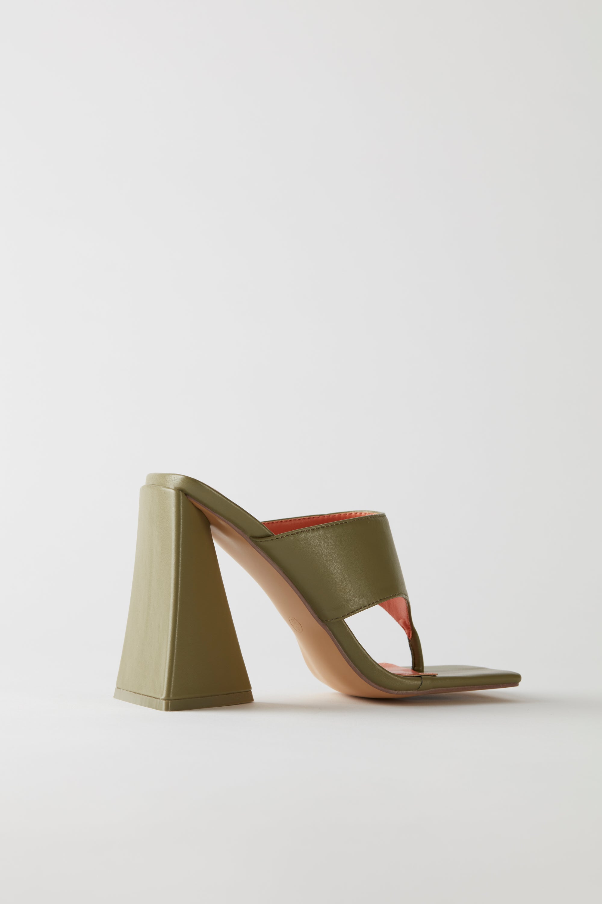 Toe post 2025 mule heels